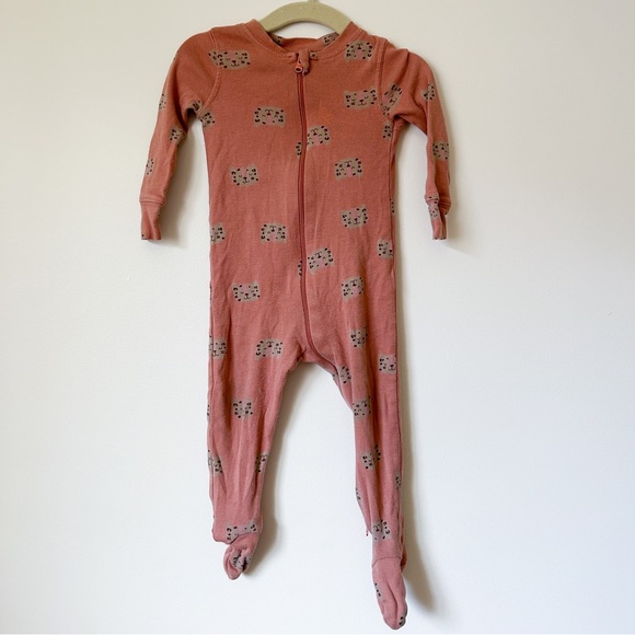 Little Earthing Onesie Pyjamas PJs with Little Cheetahs Size 12-18M - Picture 2 of 2